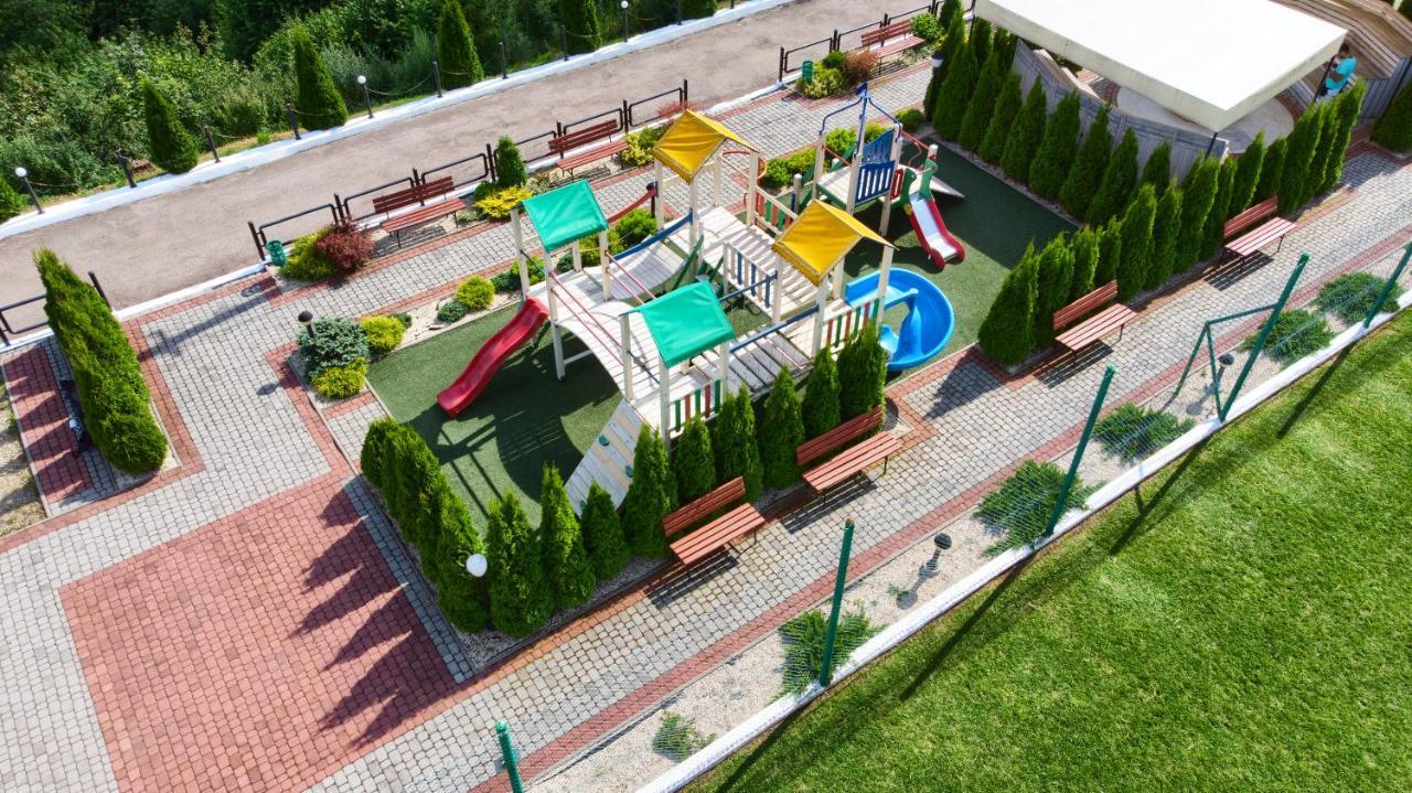 فندق Карпатський Затишок سلافسكي المظهر الخارجي الصورة